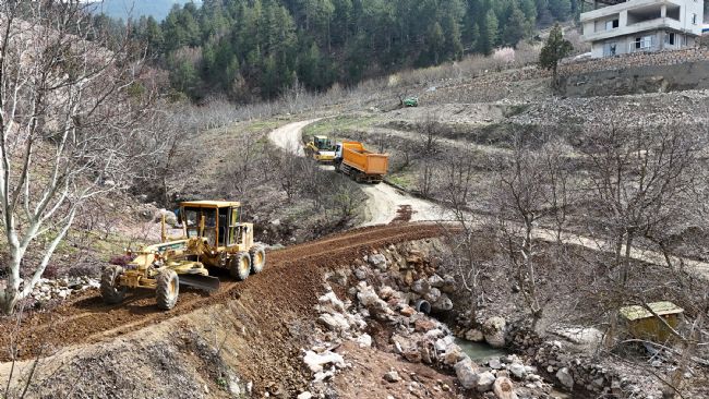 TOROSLAR’DA KIRSAL ULAŞIMA GÜÇLÜ DOKUNUŞ
