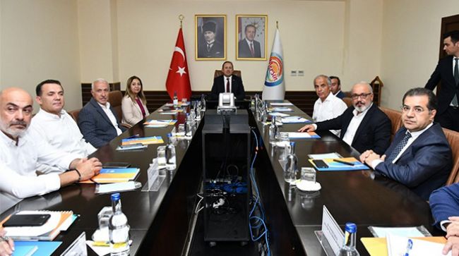 TURUNÇGİL KONGRESİ VE NARENCİYE FESTİVALİ KASIM AYINDA YAPILACAK