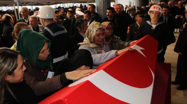 ŞEHİDİMİZ GÖZYAŞLARIYLA TOPRAĞA VERİLDİ