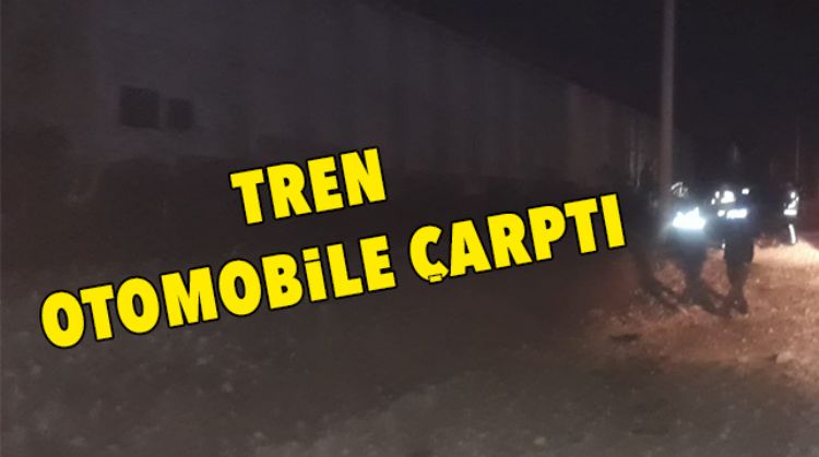 YÜK TRENİ PARK HALİNDEKİ ARABAYA ÇARPTI