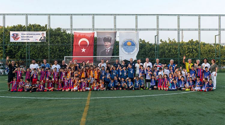‘30 AĞUSTOS MİNİKLER ZAFER KUPASI’NDA MİNİKLER TER DÖKTÜ