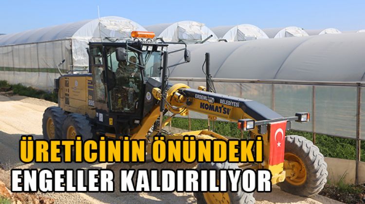 ERDEMLİ’DE TARIM ARAZİLERİNE GİDEN YOLLARDA ÇALIŞMA YAPILIYOR