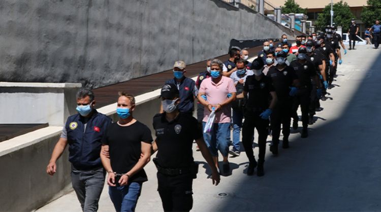 İKİ ASKER TUTUKLANDI