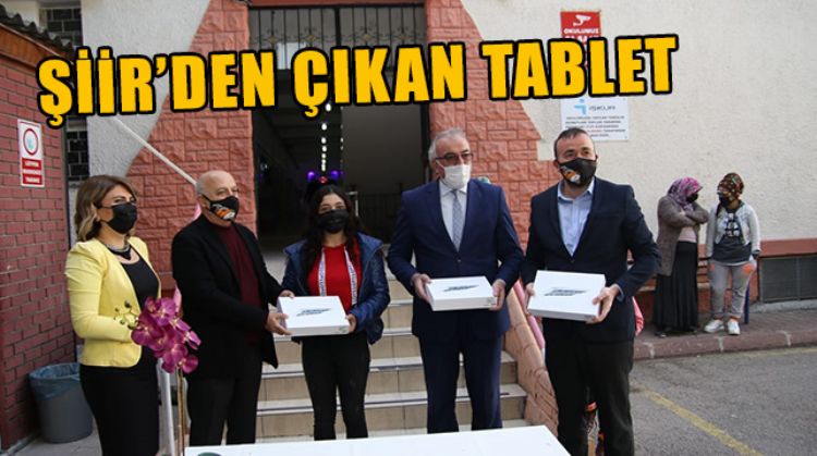 MERSİN’DE İŞ İNSANI SAİT DERVİŞOĞLU’NUN ŞİİR KİTABI SOSYAL SORUMLULUK PROJESİNE DÖNÜŞTÜ