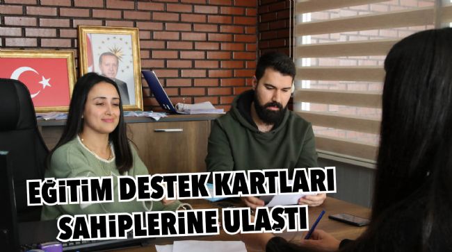 AKDENİZ BELEDİYESİ, EĞİTİM DESTEK KARTLARI DAĞITILDI