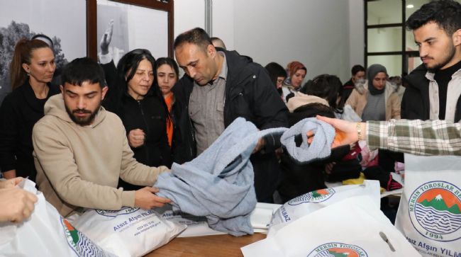 TOROSLAR'DA DEPREMZEDELER İÇİN YARDIM ZİNCİRİ BÜYÜYOR