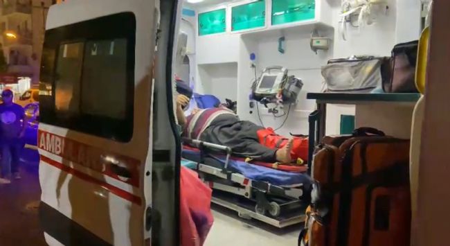 Erdemli’de otomobil ile motosiklet çarpıştı: 2 yaralı