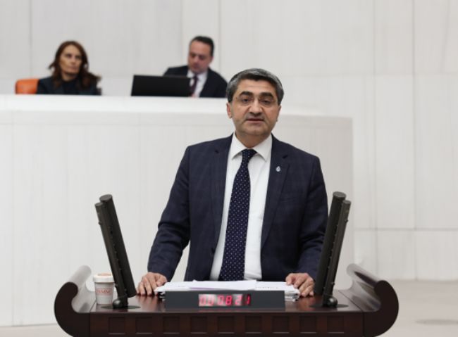 Ekmen; “Öğrenciler barınma krizine sürükleniyor”