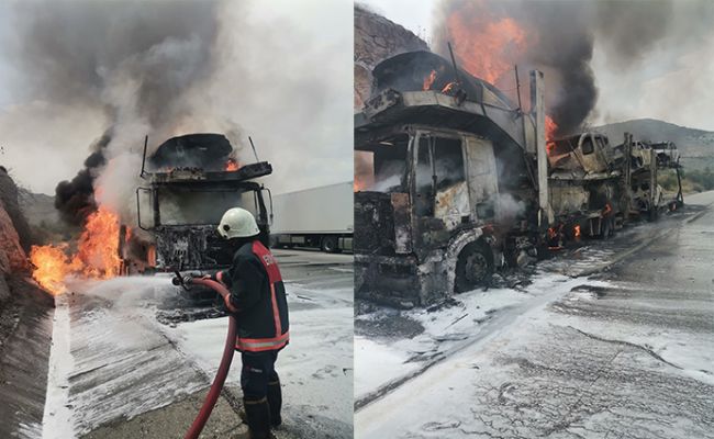 Tarsus'ta yanan tırda yüklü 7 sıfır araç yandı