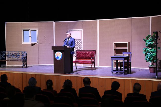 Bağımlılıkla Mücadele Tiyatro ile Anlatılacak