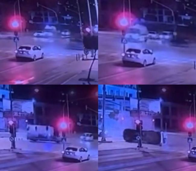 Mersin'deki ambulans kazası güvenlik kamerasına yansıdı