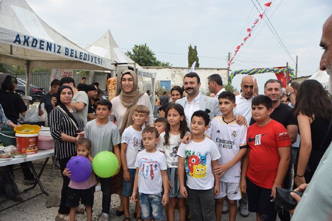 AKDENİZ İNCİR FESTİVALİ İLE TATLANDI. AKDENİZ’DE İNCİR FESTİVALİ YAPILDI.