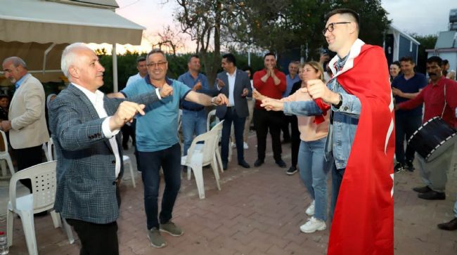 BAŞKAN GÜLTAK, VATANDAŞLARLA BİR ARAYA GELMEYE DEVAM EDİYOR