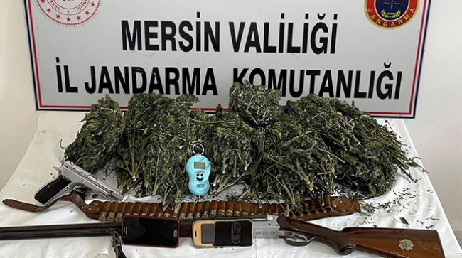 UYUŞUTURUCU SATICILARINA OPERASYON DÜZENLENDİ
