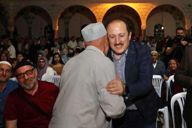 Mersin'de hacı adayları kutsal topraklara uğurlandı