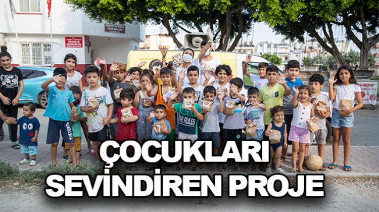 “VAHAP AMCA’YLA TATLI GÜNLER” ARAÇLARI BU KEZ DE KOKULU TARSUS ÇÖREĞİ DAĞITTI