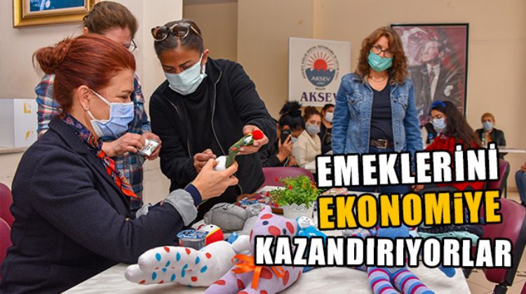 MERSİN'DE EV KADINLARI ÇORAPTAN OYUNCAK YAPIP EMEKLERİNİ EKONOMİK DEĞERE DÖNÜŞTÜRÜYOR