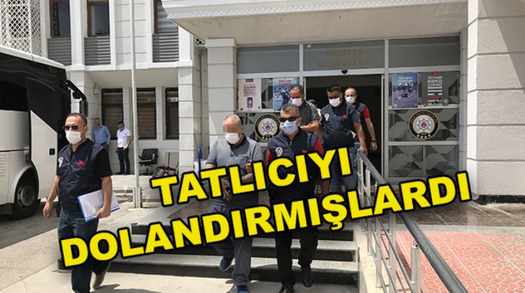 SAHTE KAMU GÖREVLİLERİ TUTUKLANDI