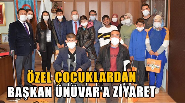 BAŞKAN ÜNÜVAR, ÖZEL ÇOCUKLARLA BİR ARAYA GELDİ