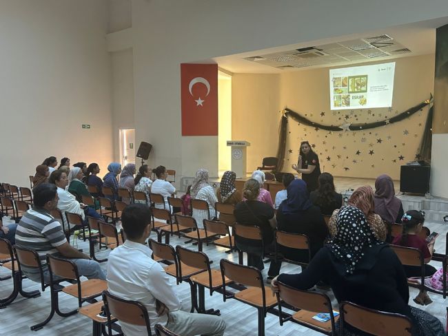 Mersin'de annelere madde bağımlılığıyla mücadele eğitimi