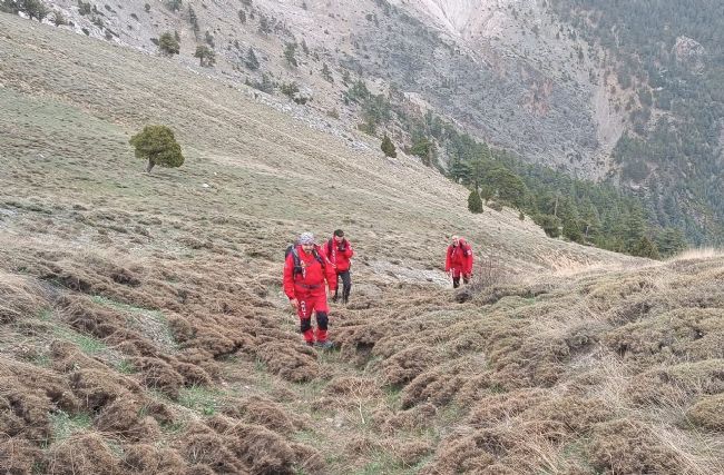 Mersin'de kayıp yaşlı adam için arama çalışması 3'üncü gününde