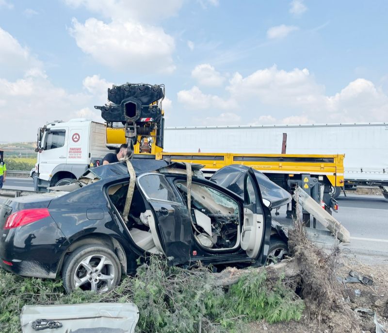 TARSUS'TA TRAFİK KAZASI, 1 ÖLÜ