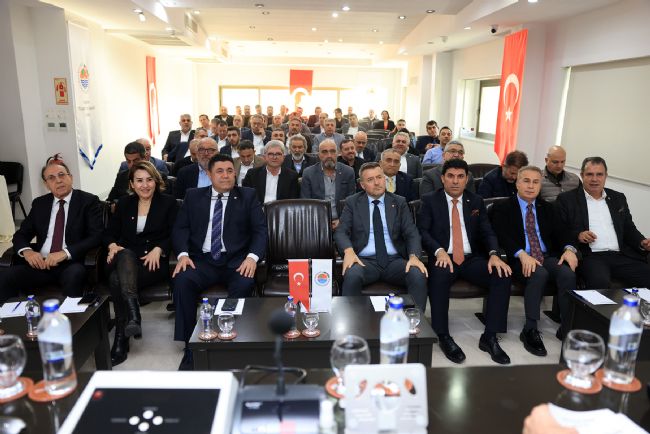 Vali Pehlivan, MTSO Meclisi Toplantısında İş Dünyasıyla Bir Araya Geldi