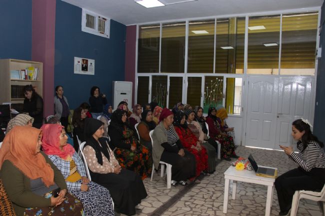 ‘Kadın Eğitim Programı’ ile bilinçleniyorlar