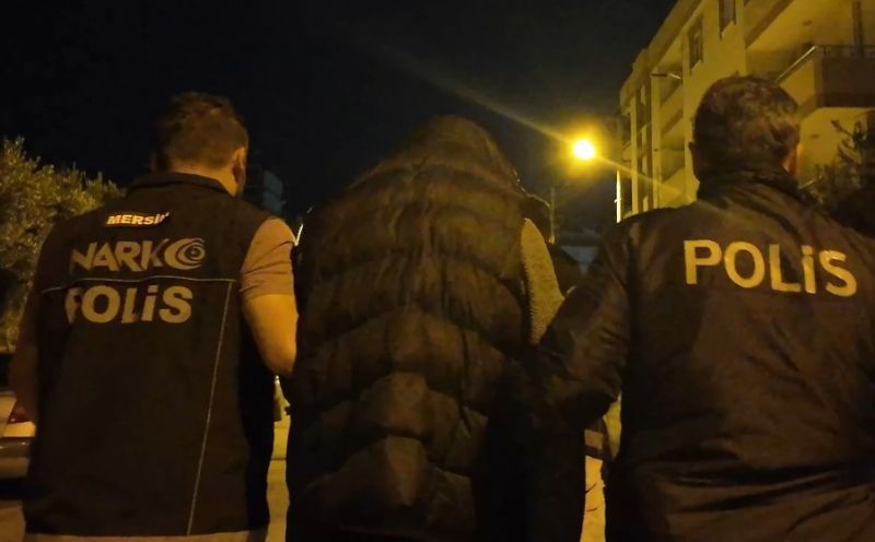 MERSİN'DE EŞ ZAMANLI UYUŞTURUCU OPERASYONU: 273 GÖZALTI KARARI