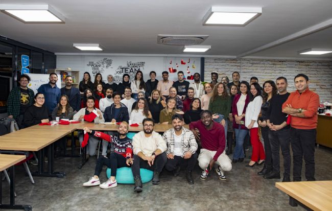 Yeni Yıl coşkusu kente yayıldı
