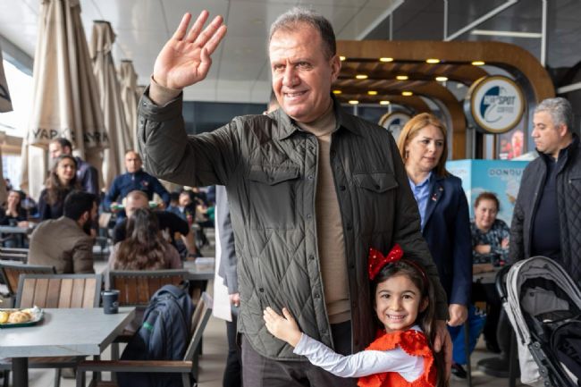 Başkan Seçer, Sayapark AVM’yi ziyaret etti