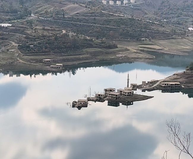 Anamur’da sular altında kalan köyden geriye bir minare kaldı