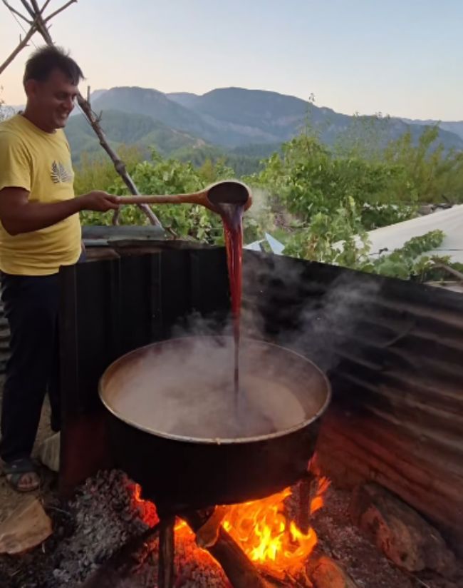 Anamur’da pekmez mesaisi başladı
