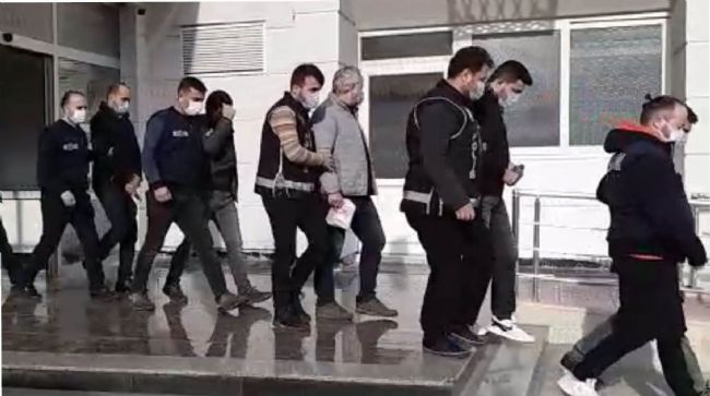 MERSİN'DE FETÖ OPERASYONU: 5 TUTUKLAMA