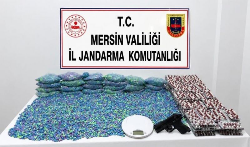  Ekipler baskın yaptı, 70 bin adet uyuşturucu hap ele geçirildi