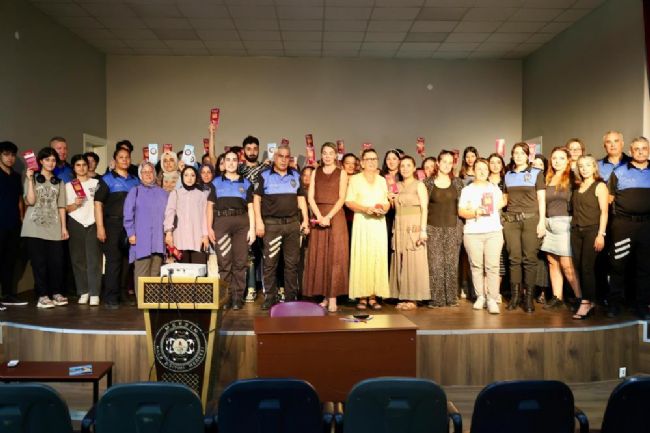 Mersin polisinden geleceğin aşçılarına destek