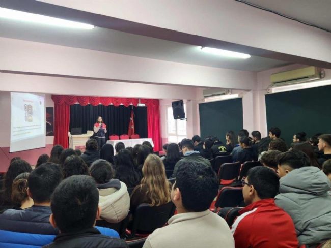 Jandarmadan Öğrencilere 'Siber Farkındalık' Eğitimi