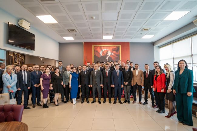 “Mersin halkı artık değişim istiyor, hizmet istiyor”
