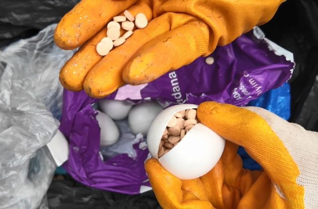 Sürpriz yumurtalardan uyuşturucu çıktı