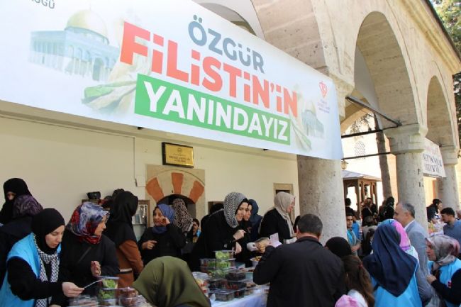 TDV Kadın Kolları Gazze yararına Türkiye genelinde hayır çarşıları düzenledi