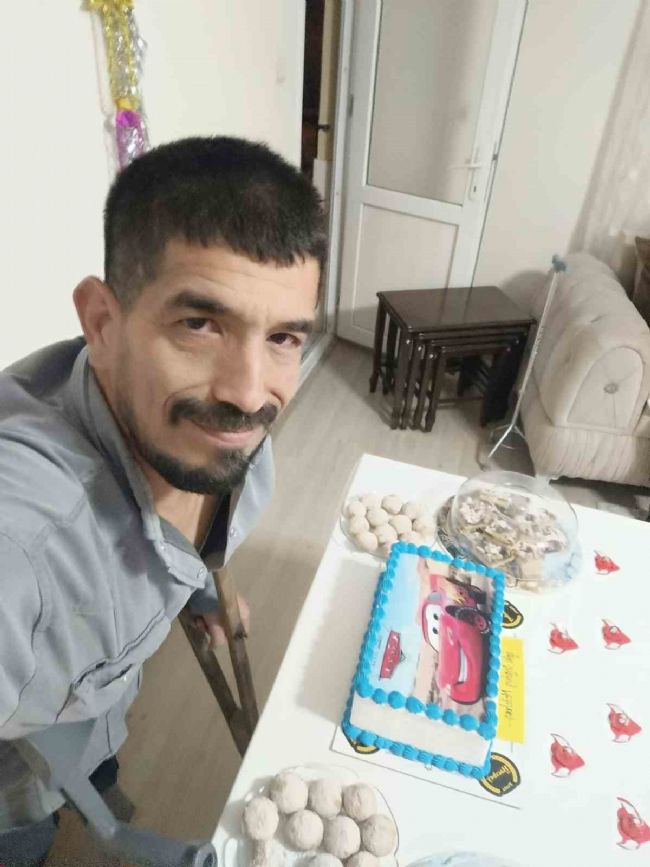 Tarsus'ta engelli adama bıçaklı saldırı