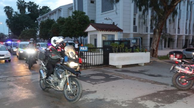 Mersin'de aranan şahıslara şafak operasyonu: 88 kişi yakalandı