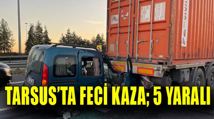 TIR İLE HAFİF TİCARİ ARAÇ KAZAYA KARIŞTI