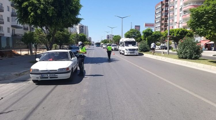 MERSİN'DE 2 BİN 139 ARAÇ TRAFİKTEN MEN EDİLDİ