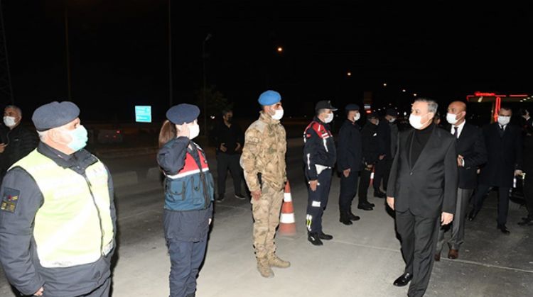 MERSİN VALİSİ SU, YILBAŞINDA ALINAN ÖNLEMLERİ YERİNDE İNCELEDİ