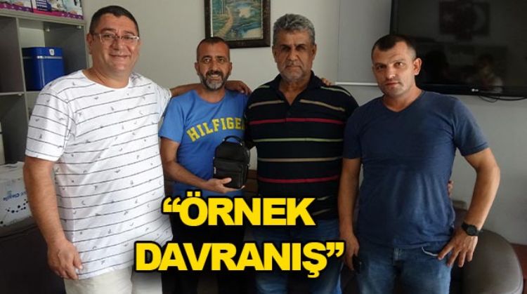 İÇİNDE YÜKLÜ MİKTARDA PARA OLAN ÇANTAYI SAHİBİNE TESLİM ETTİ