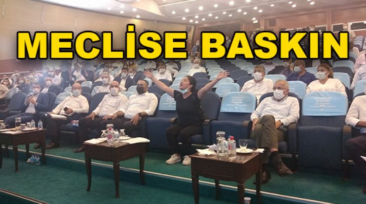 RANDEVU ALAMADIĞI İDDİASIYLA MECLİSİ BASTI!