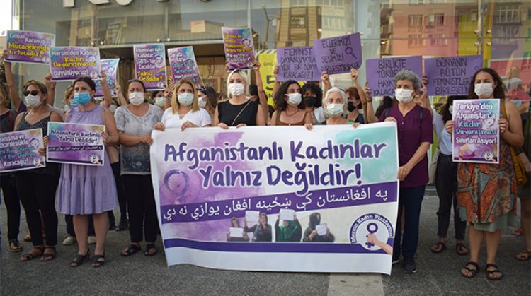 MERSİNLİ KADINLARDAN, AFGANİSTANLI KADINLARLA DAYANIŞMA ÇAĞRISI (VİDEOLU)