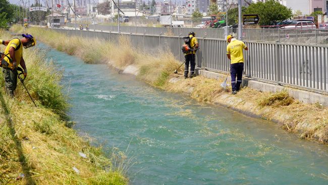 Tarsus Belediyesinden kapsamlı temizlik çalışması