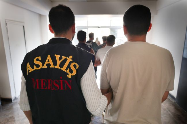 ‘Polisim’ dedi, ‘Dolandırıcı’ çıktı!
